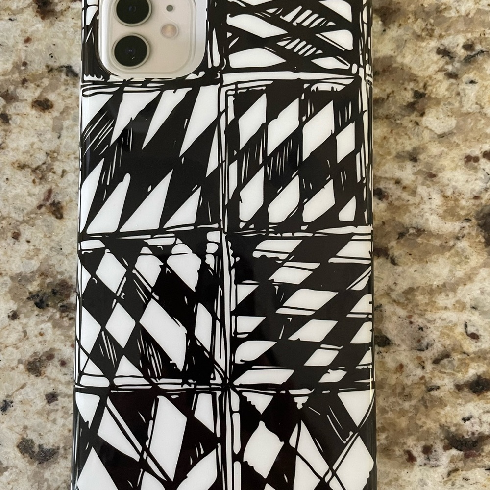 NWT iPhone 11 Case - Picture 3 of 4